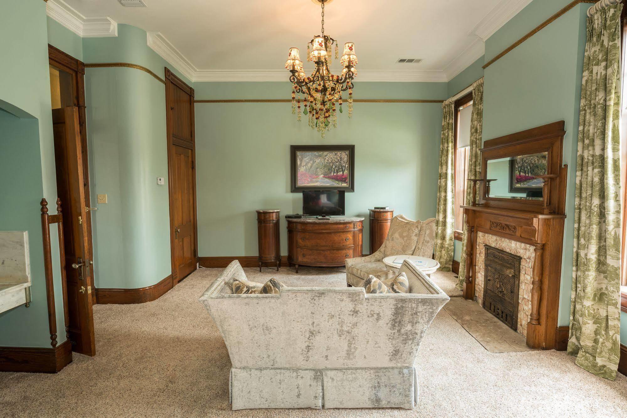לינה וארוחת בוקר סגווין Mosheim Mansion מראה חיצוני תמונה